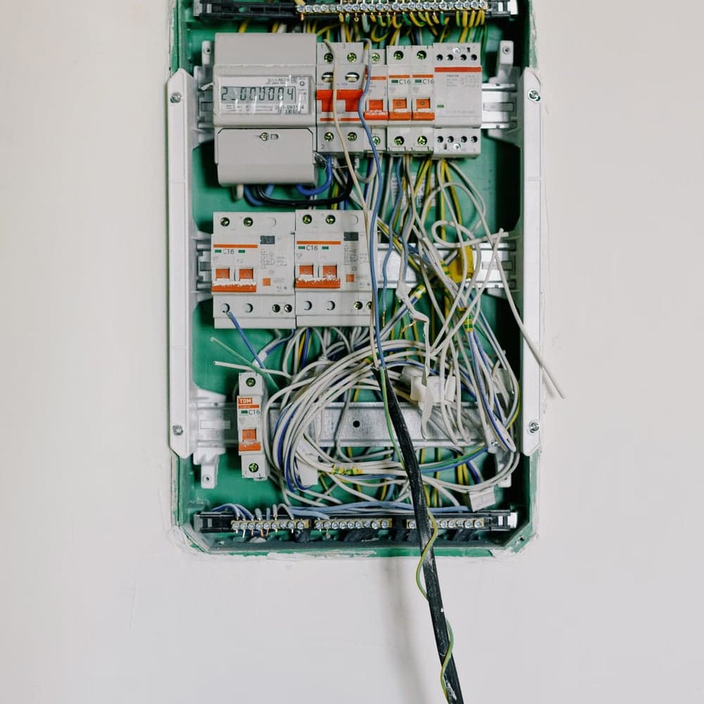 8-Way flush metal consumer unit distribution board with main switch isolator
